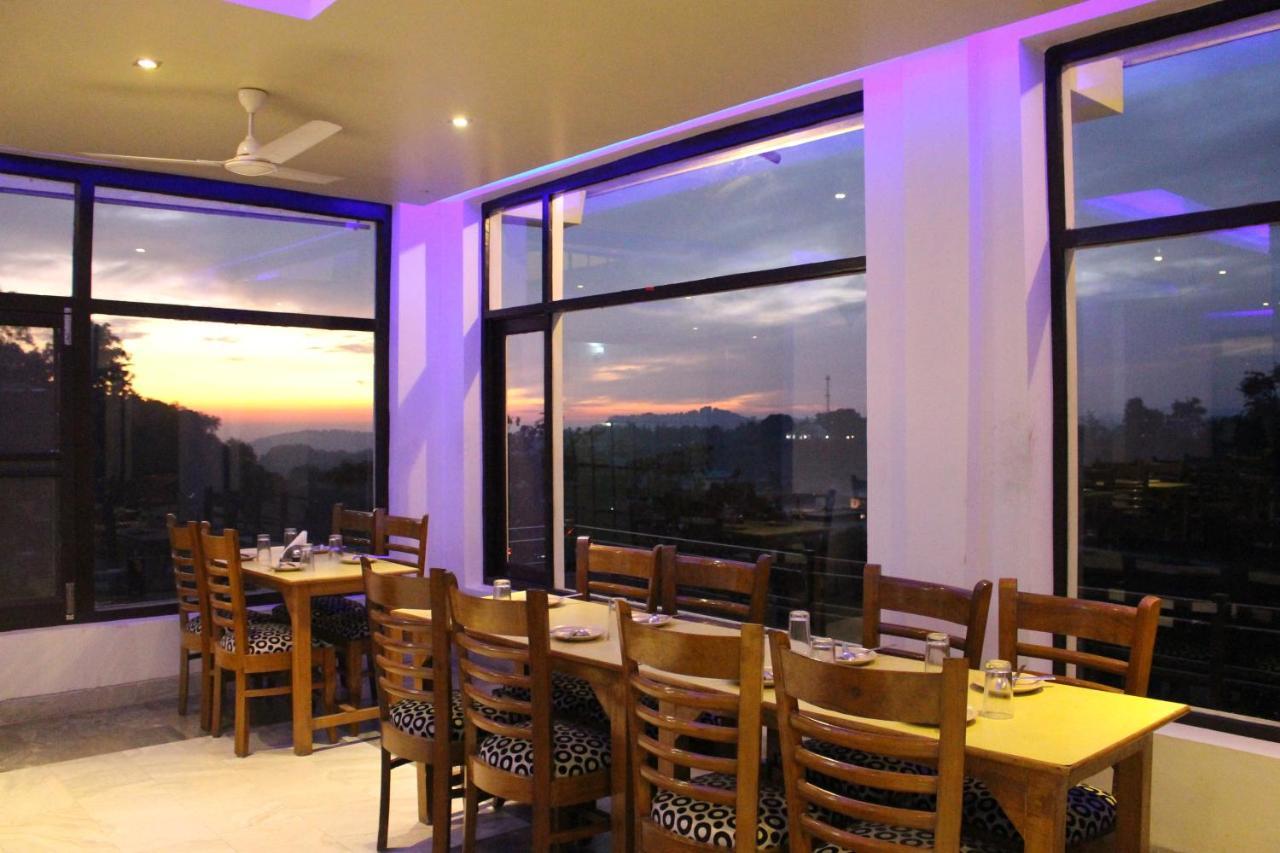 Hotel Vatika - The Riverside Resort ดารัมซาลา ภายนอก รูปภาพ